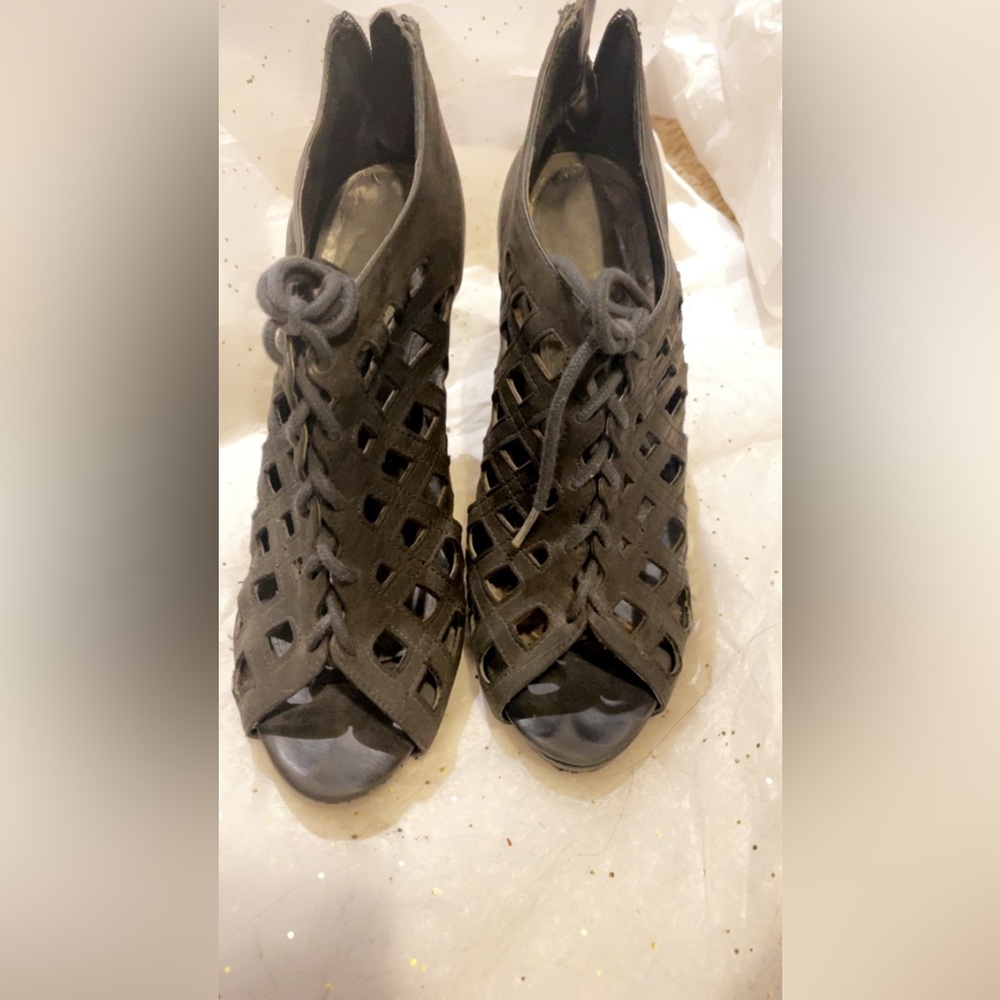 High heels cutout designes